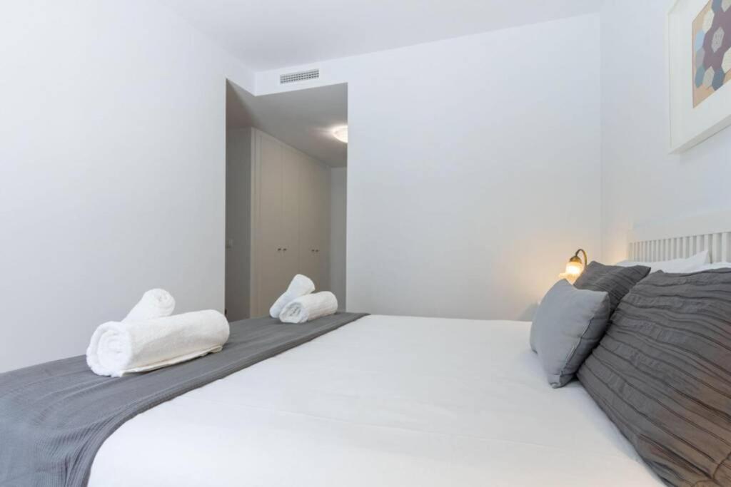 Triana Pages Oasis By Valcambre Apartment Seville Exterior photo